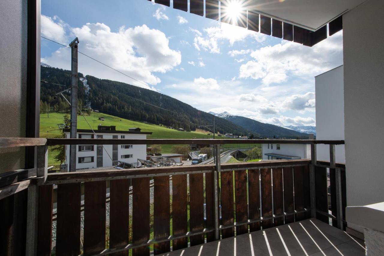 Agrimonia - Moebilierte Ferienwohnung Mit Balkon 达沃斯 外观 照片
