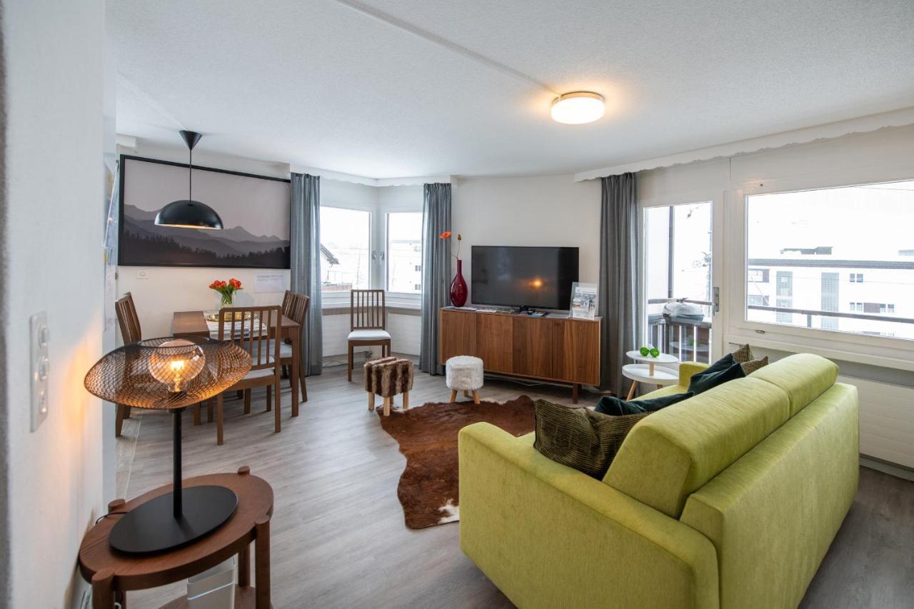 Agrimonia - Moebilierte Ferienwohnung Mit Balkon 达沃斯 外观 照片