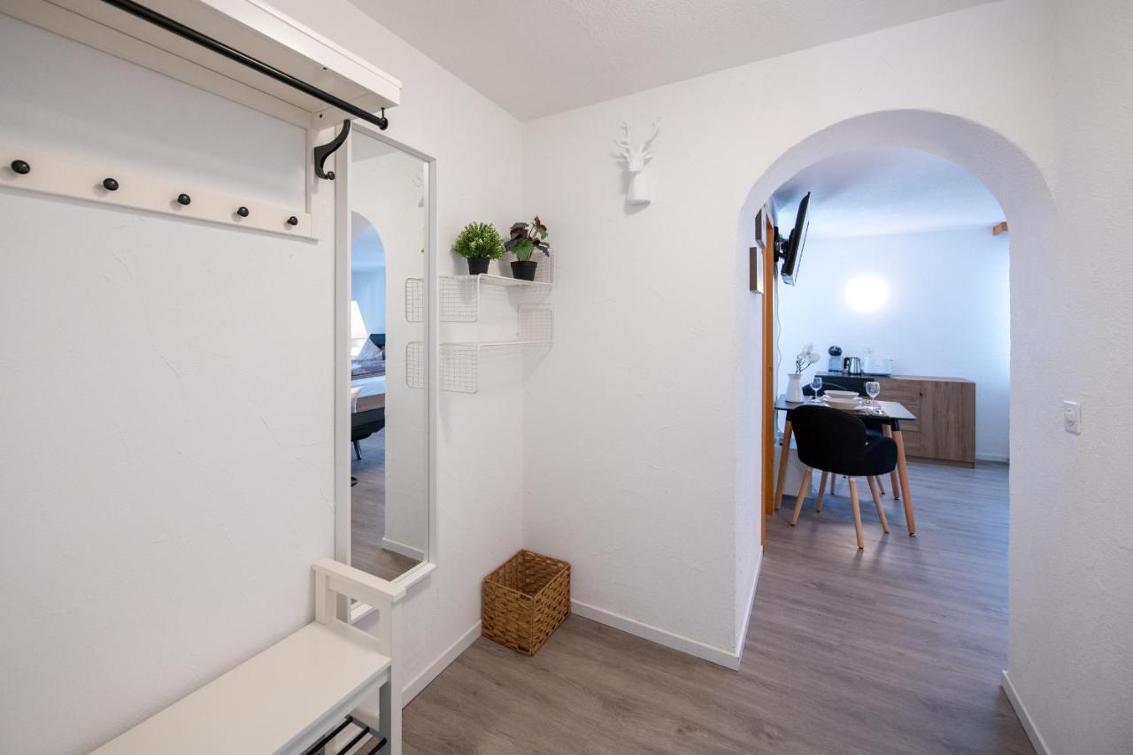 Agrimonia - Moebilierte Ferienwohnung Mit Balkon 达沃斯 外观 照片