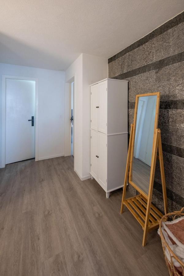 Agrimonia - Moebilierte Ferienwohnung Mit Balkon 达沃斯 外观 照片