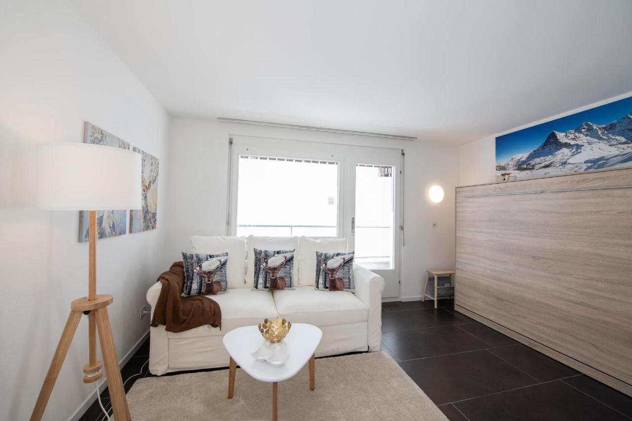 Agrimonia - Moebilierte Ferienwohnung Mit Balkon 达沃斯 外观 照片