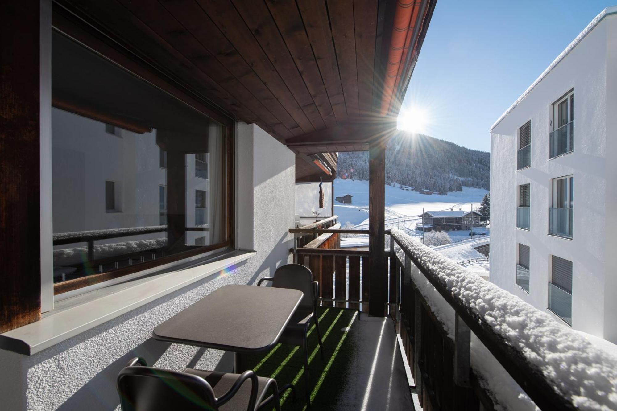 Agrimonia - Moebilierte Ferienwohnung Mit Balkon 达沃斯 客房 照片